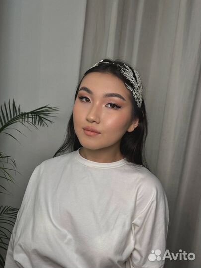 Нужна модель на макияж