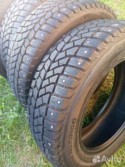 Viatti Brina Nordico V-522 195/60 R15 88D