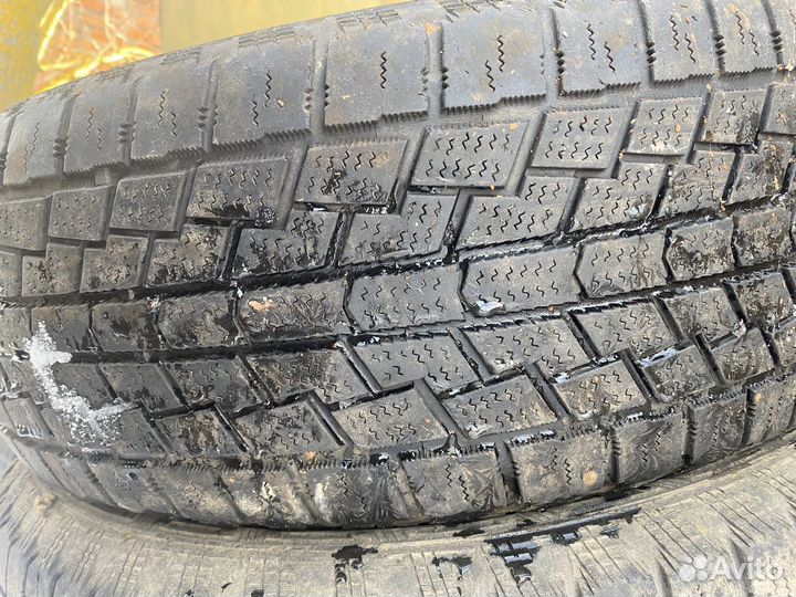 Hankook IceBear W300 2.25/4.5 R18
