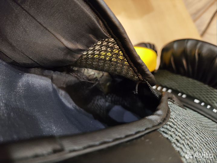 Боксерские перчатки Everlast 14 oz