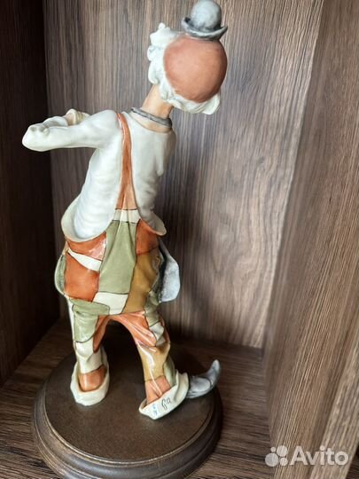 Статуэтка клоун Джузеппе Армани