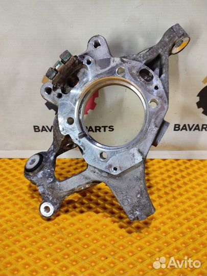 Задний кулак задний левый Mercedes E W211 3.5 2005