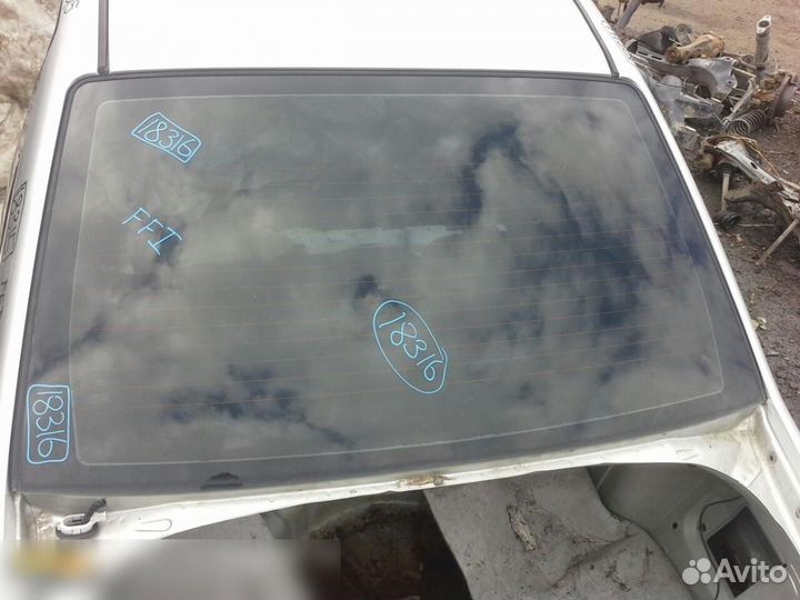 Стекло заднее Ford Focus I 1998-2004