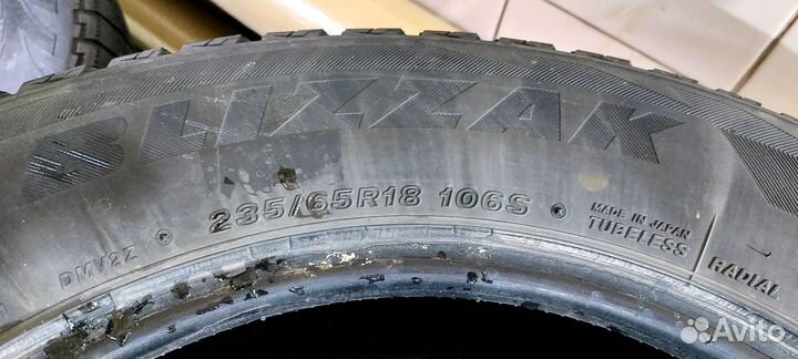 Bridgestone Blizzak DM-V2 235/65 R18 106S