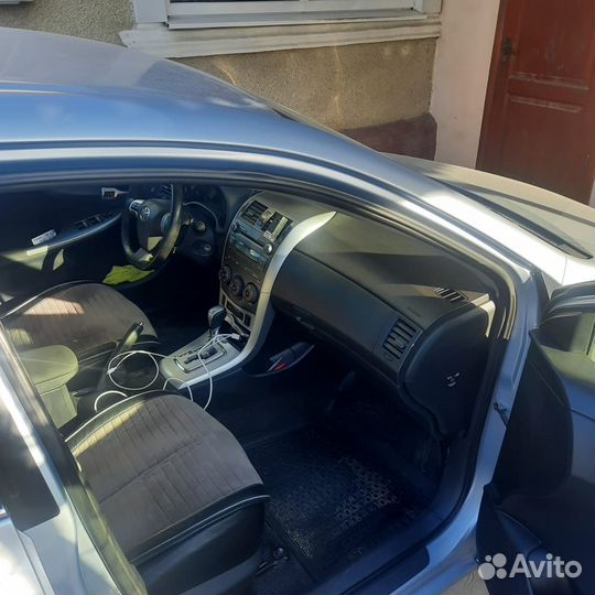 Toyota Corolla 1.6 AT, 2011, 265 000 км