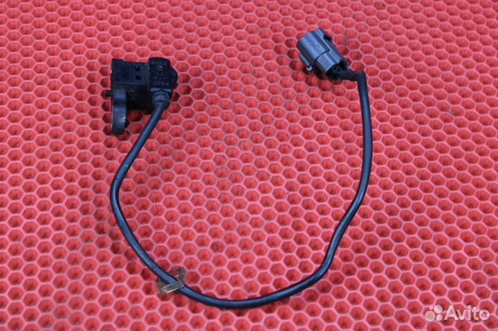 Датчик положения коленвала Mazda 323 BJ14S FS-DE F