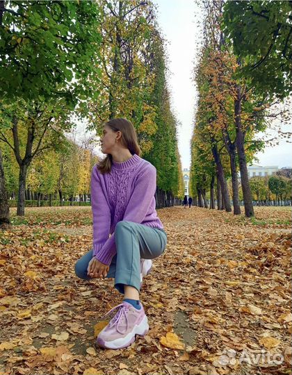 Свитер женский лавандовый