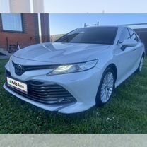 Toyota Camry 2.5 AT, 2018, 55 300 км, с пробегом, цена 2 850 000 руб.