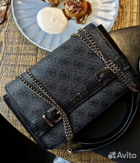 Сумка новая оригинал Guess(разные цвета)