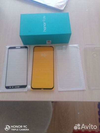 Коробка, Чехол и 3 защитных стекла хонор 9 lite