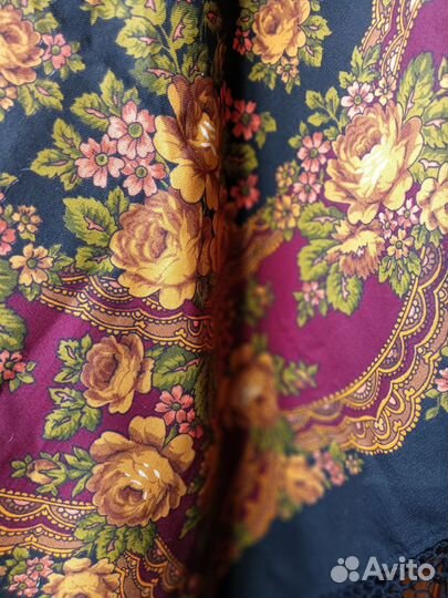 Павловопосадская шаль (платок) Чардаш