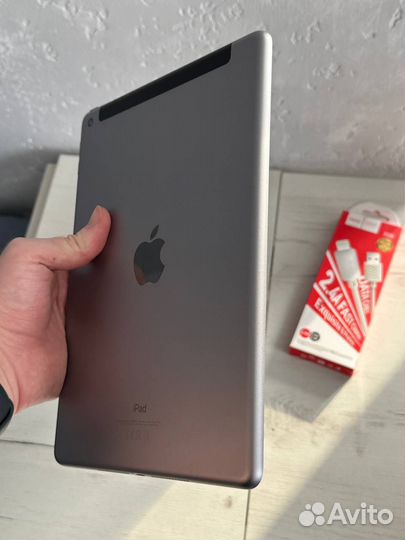iPad 6 32gb + Стилус