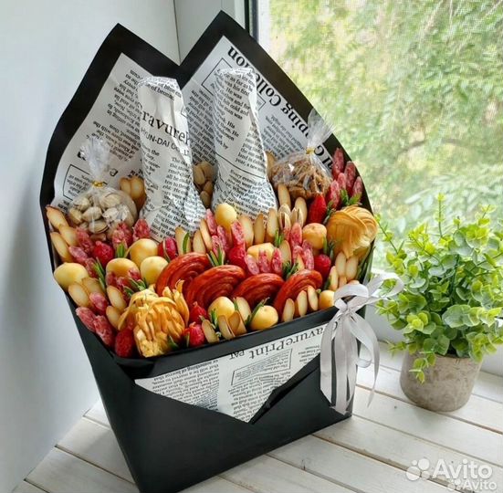 Подарочный мужской букет, женские сладкие букеты