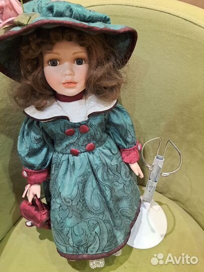 Кукла фарфоровая коллекционная Remeco Collection