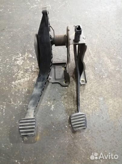 Узел педальный Renault Logan 2005-2014