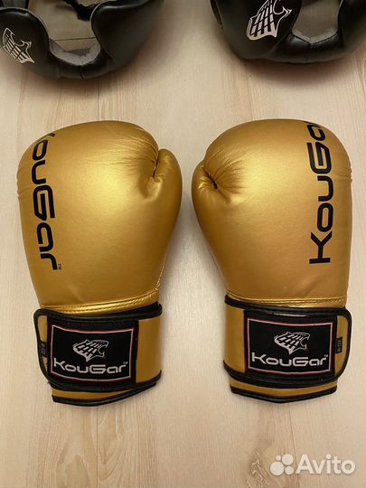 Шлем и перчатки для единоборств kougar