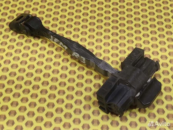 Ограничитель двери задний правый Volkswagen Jetta