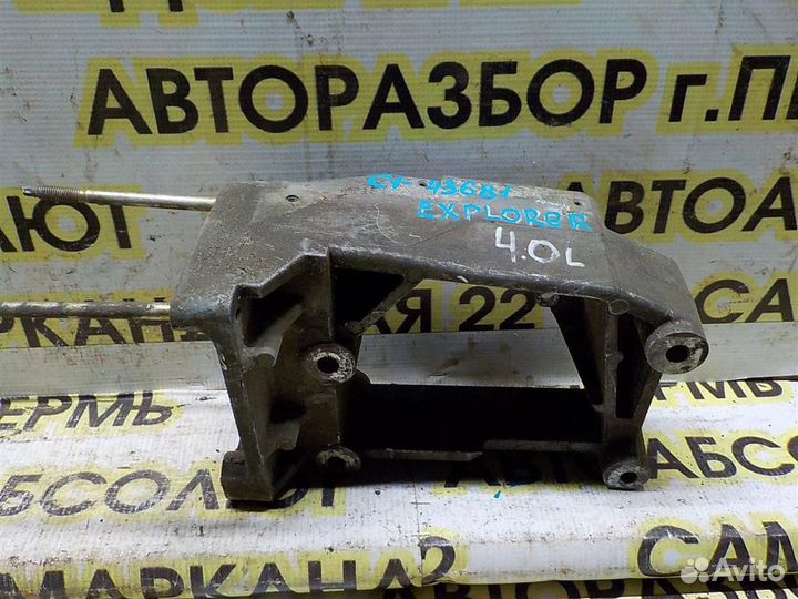 Кронштейн гидроусилителя Ford Explorer II (UN105