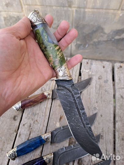 Нож из дамасской стали