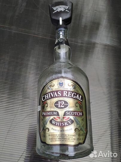 Бутыль от виски Chivas regal с помпой дозатором