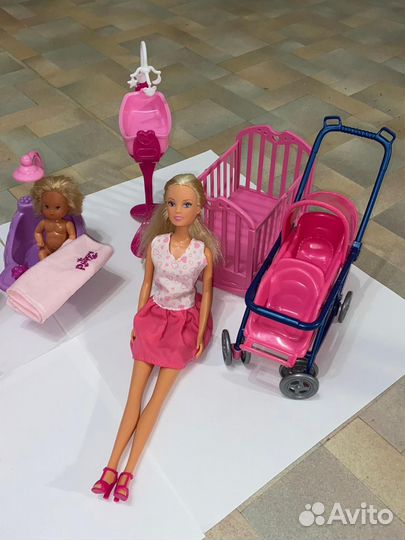 Набор мебели, аксессуаров и кукол, б/у