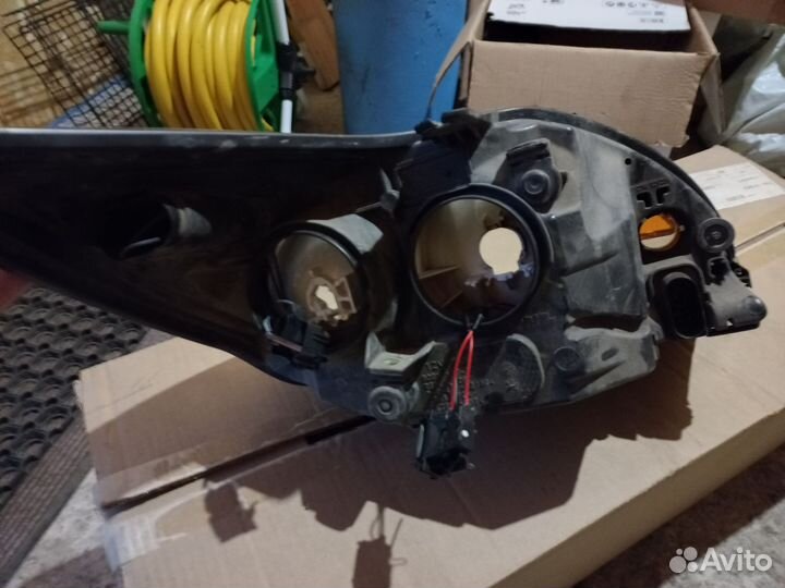 Фара Ford Focus 2 левая рестайл