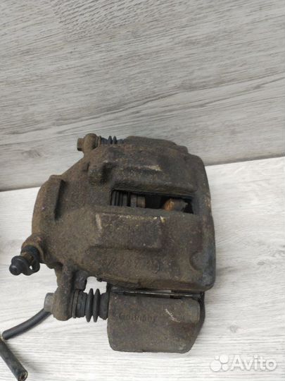 Суппорт передний Mercedes Clk W209 OM612 2005