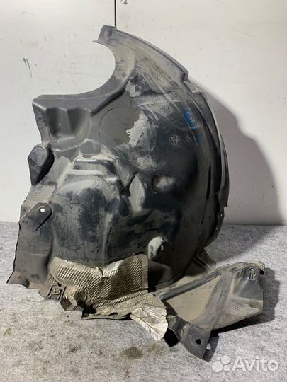 Подкрылок передний правый Mercedes-Benz E-Classe