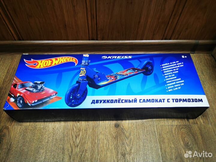 Самокаты Hot Wheels Monster Trucks новый