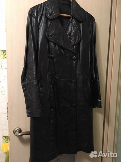 Кожаный плащ