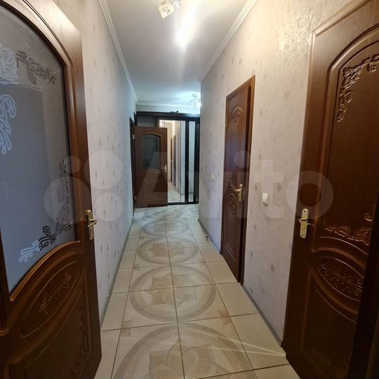 2-к. квартира, 72 м², 2/17 эт.