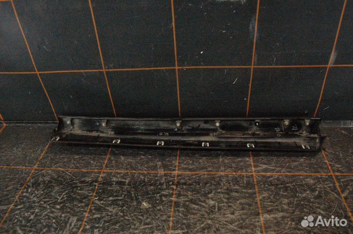 Накладка двери передней правой - Lexus NX