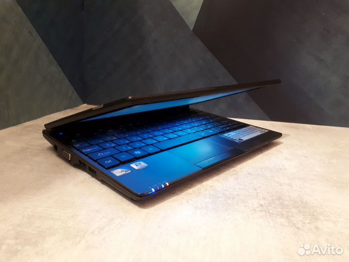 Отличный Packard Bell Pav 80
