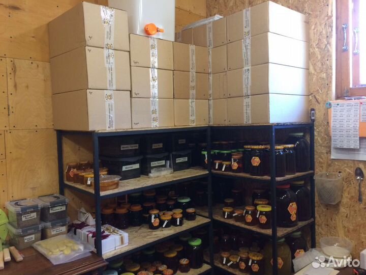 Вощина 1кг натуральная Дадан, Трутневая, Рута