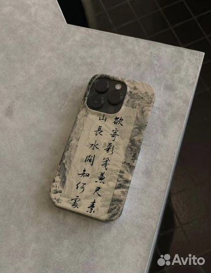 Чехол с иероглифами на Айфон