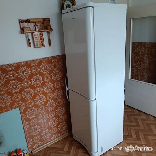 Холодильник