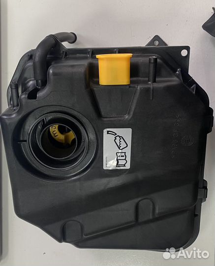 Расширительный бачок на Audi Q7 7L0121407F