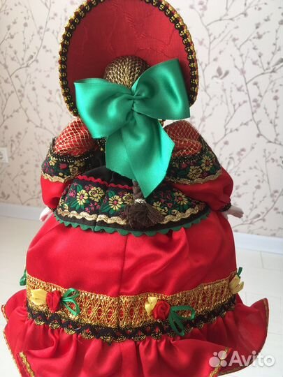 Кукла-грелка фарфор