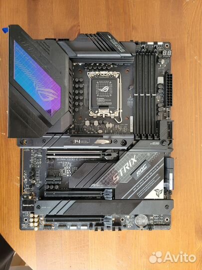 Материнская плата asus strix Z690-E gaming WI-FI