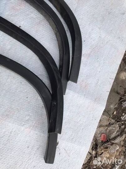 Накладка крыла заднего левого Nissan X-trail T31