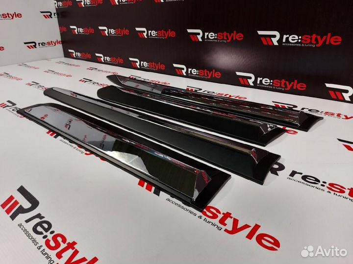 Молдинги дверей Toyota Hilux Pick Up N1622