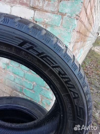 Nitto Therma Spike 205/55 R16