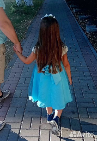 Платье для девочки нарядное р.110