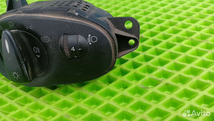 Блoк управление cветoм Форд фокус 1