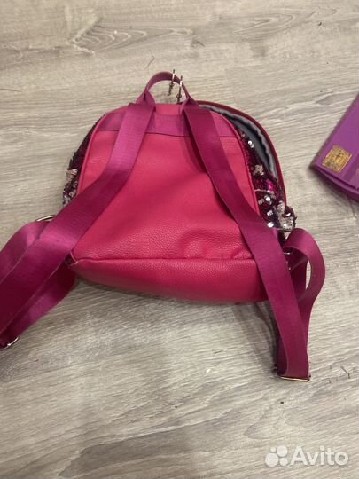 Рюкзак для девочки в садик вместительный