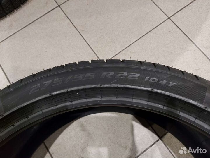 Pirelli P Zero 275/35 R22 104Y