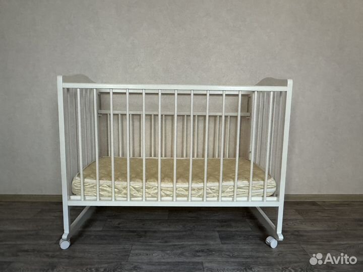 Кровать детская с матрасом