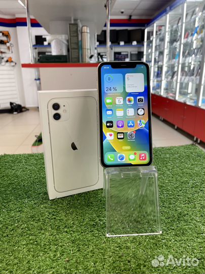 iPhone 11, 64 ГБ