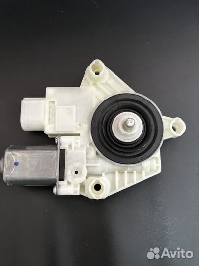 Моторчик стеклоподъемника перед левый Bmw G30