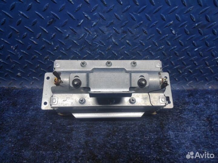 Подушка безопасности в торпеду Range Rover Sport